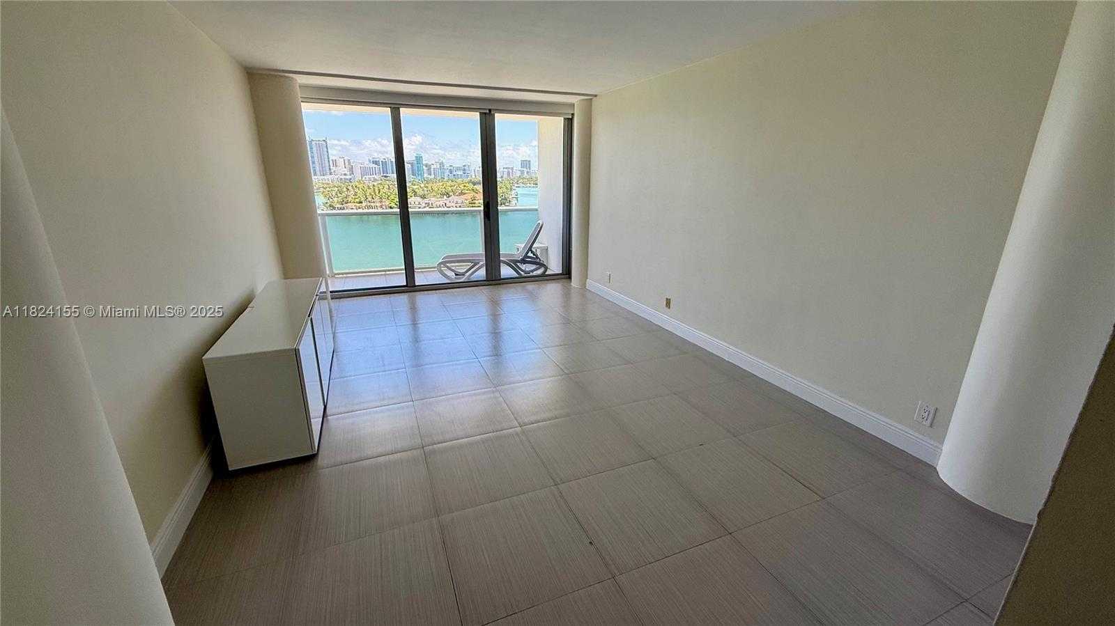 Small Image of 900 BAY DR #906, Miami Beach Number 21