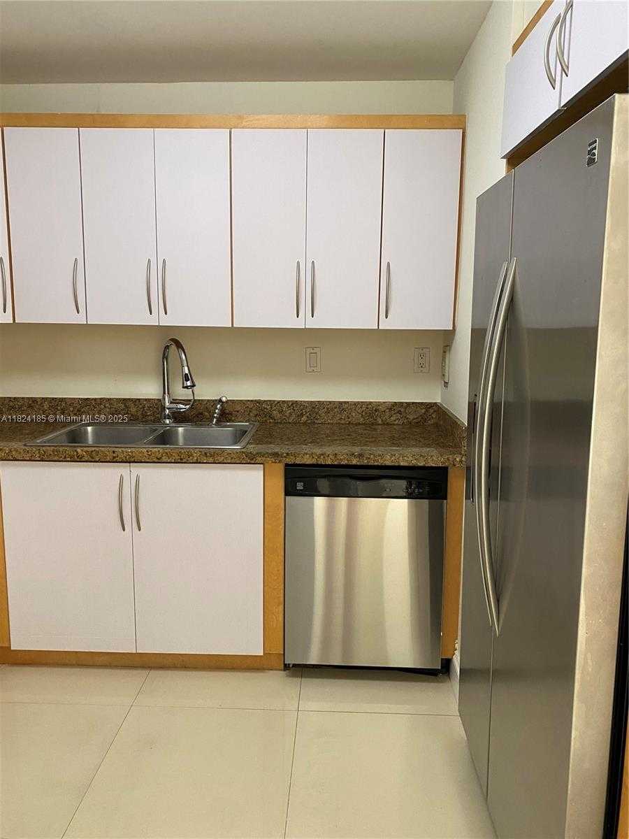 Small Image of 1450 BRICKELL BAY DR #311, Miami Number 14