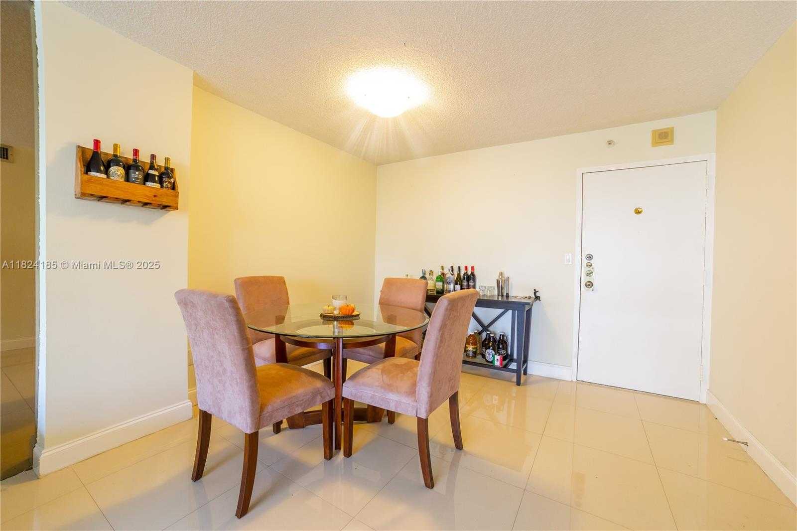 Small Image of 1450 BRICKELL BAY DR #311, Miami Number 18