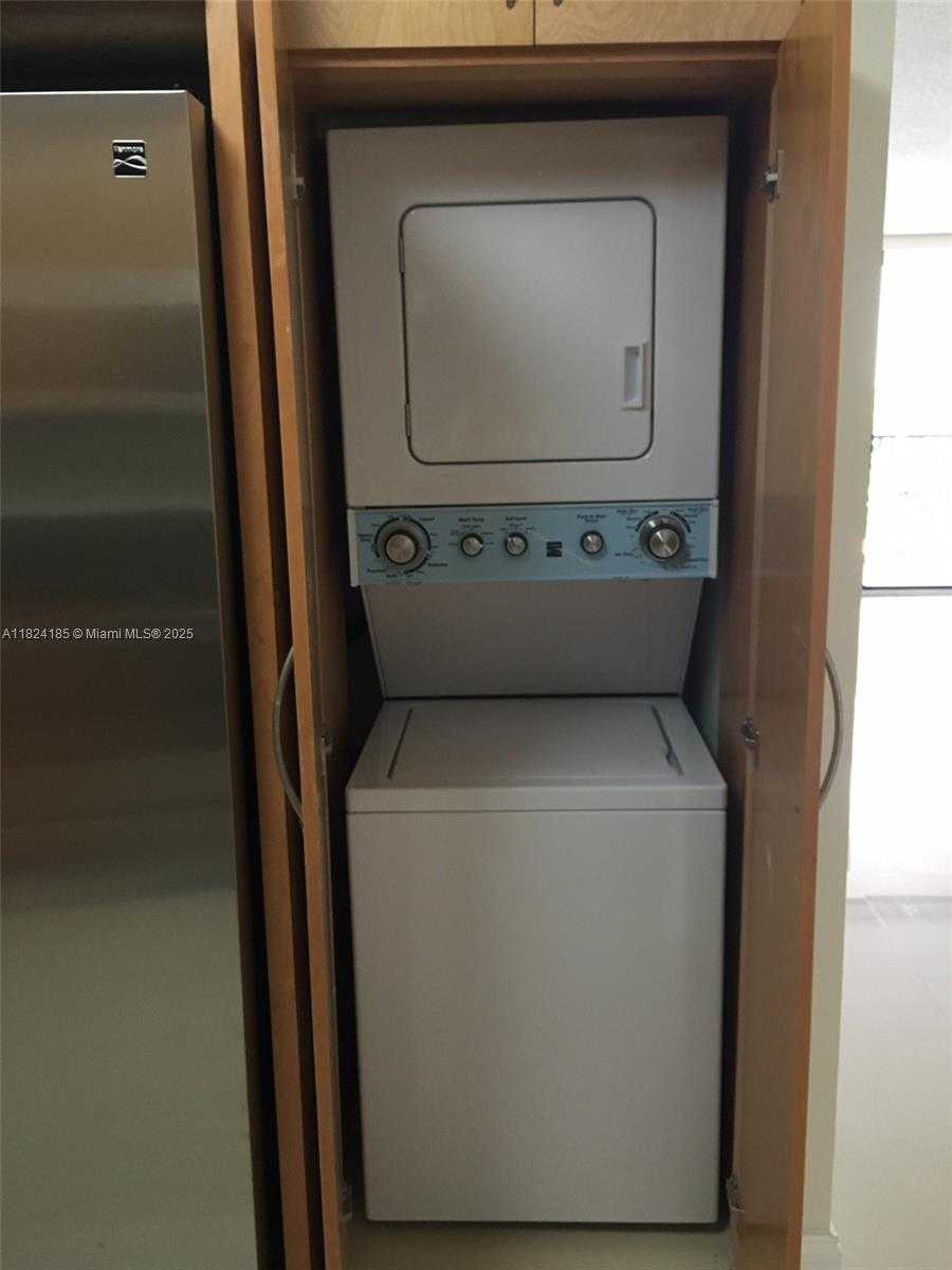 Small Image of 1450 BRICKELL BAY DR #311, Miami Number 29