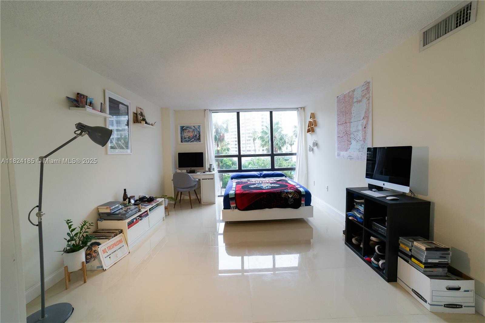 Small Image of 1450 BRICKELL BAY DR #311, Miami Number 4