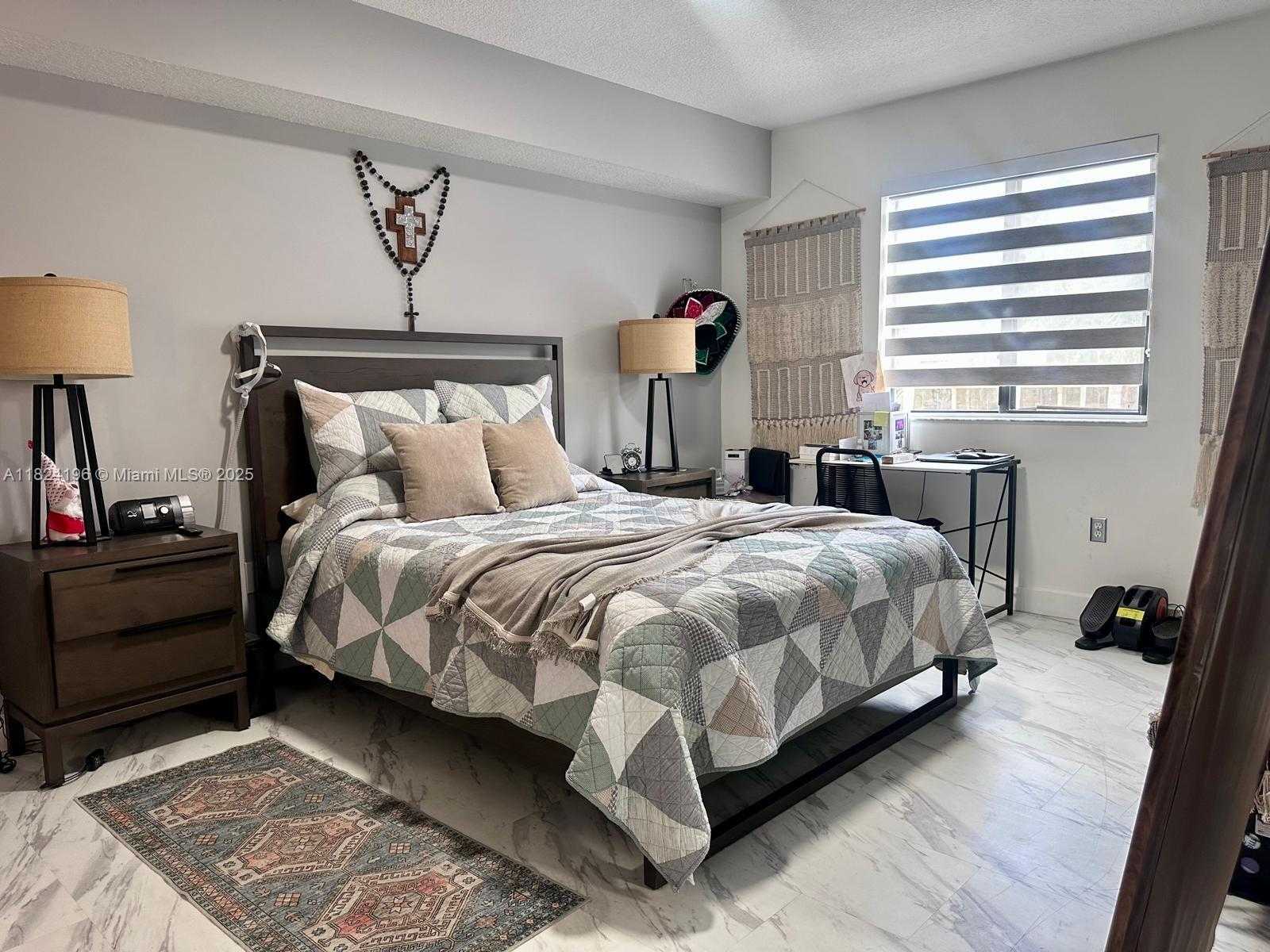 Small Image of 9340 FONTAINEBLEAU BLVD #313, Miami Number 16