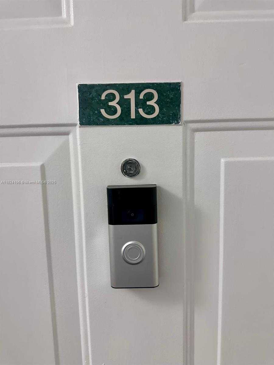 Small Image of 9340 FONTAINEBLEAU BLVD #313, Miami Number 2