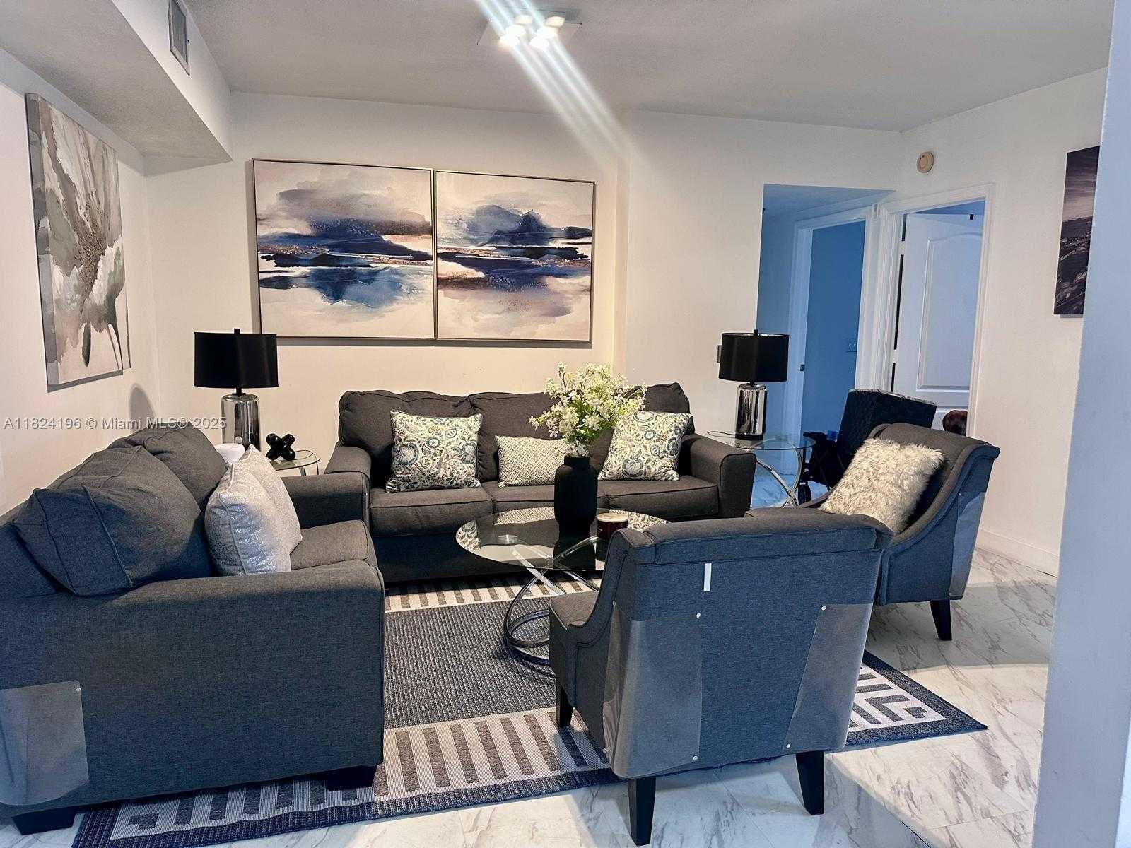 Small Image of 9340 FONTAINEBLEAU BLVD #313, Miami Number 5