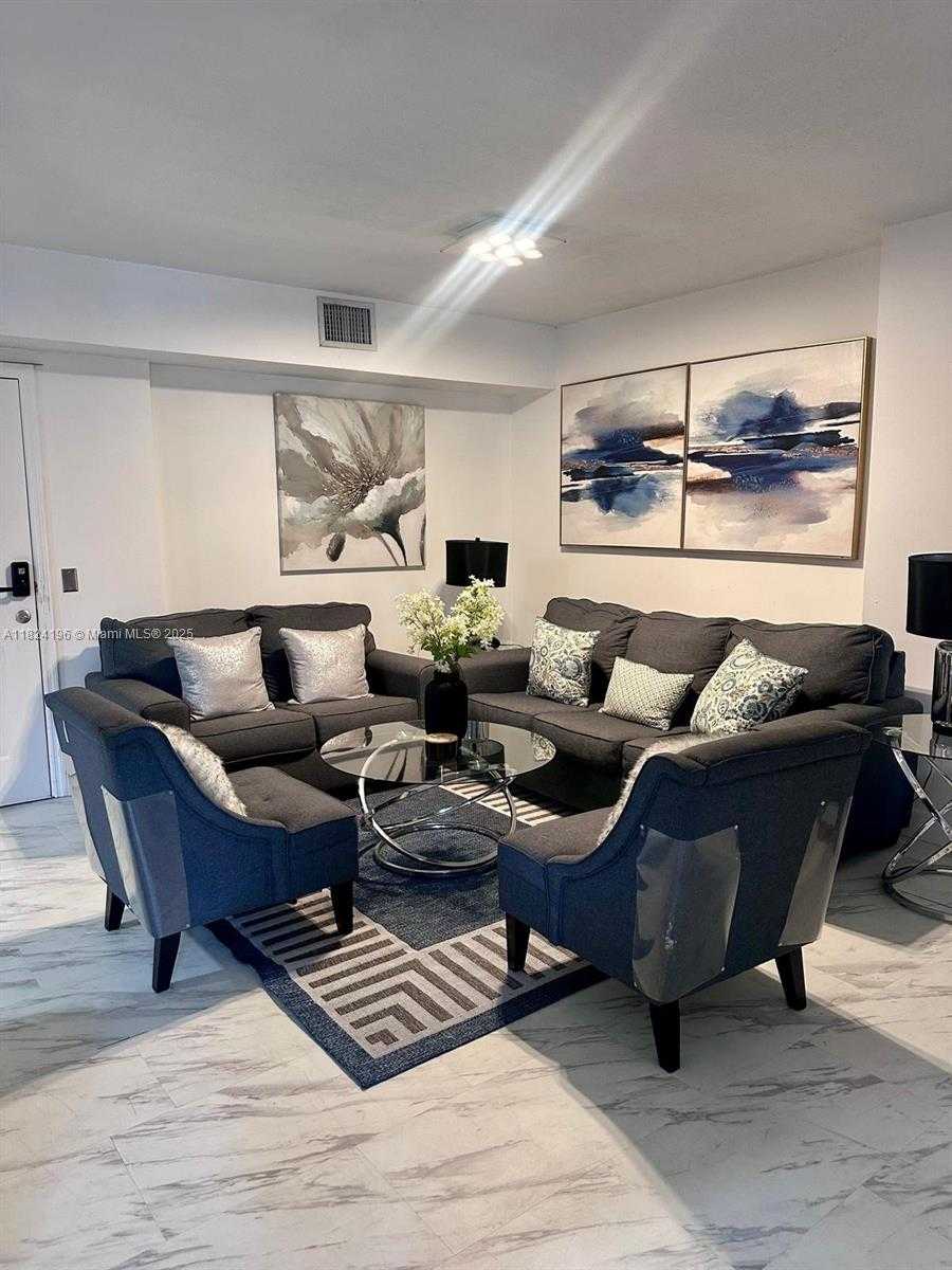 Small Image of 9340 FONTAINEBLEAU BLVD #313, Miami Number 6