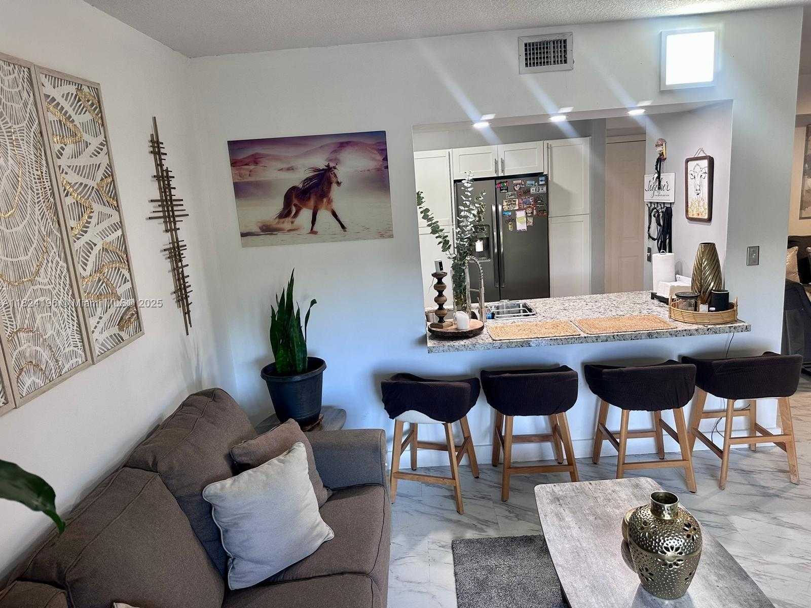 Small Image of 9340 FONTAINEBLEAU BLVD #313, Miami Number 7