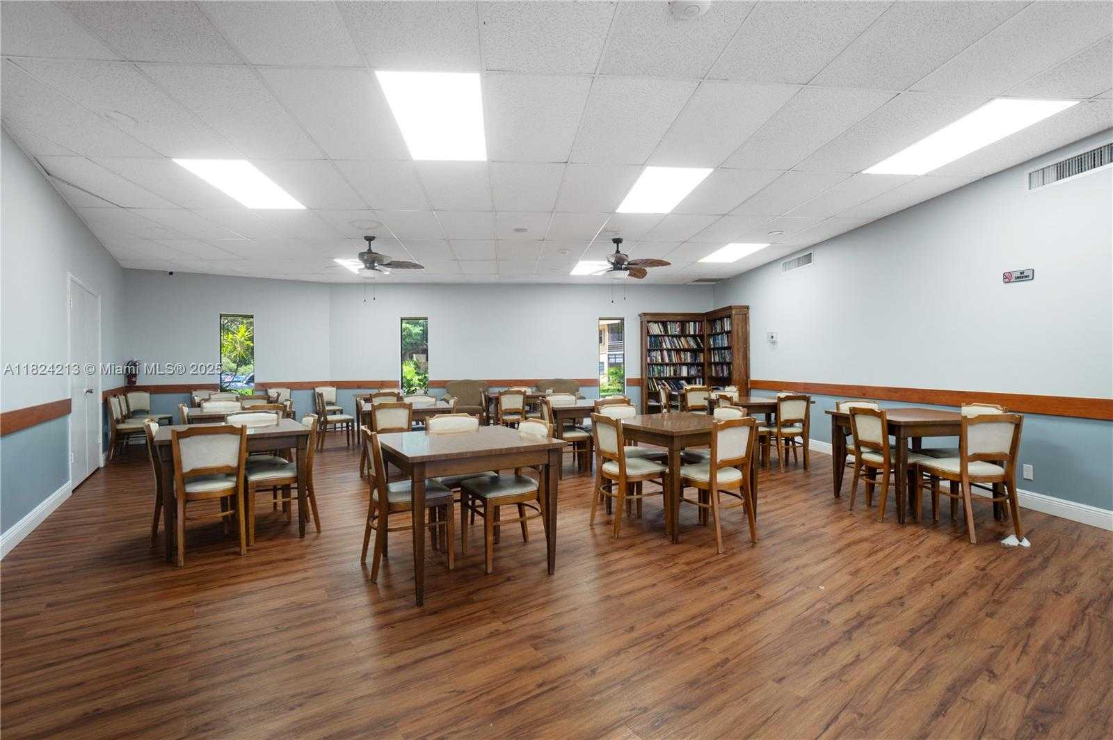 Small Image of 121 BRIARWOOD CIR #1-5, Hollywood Number 27