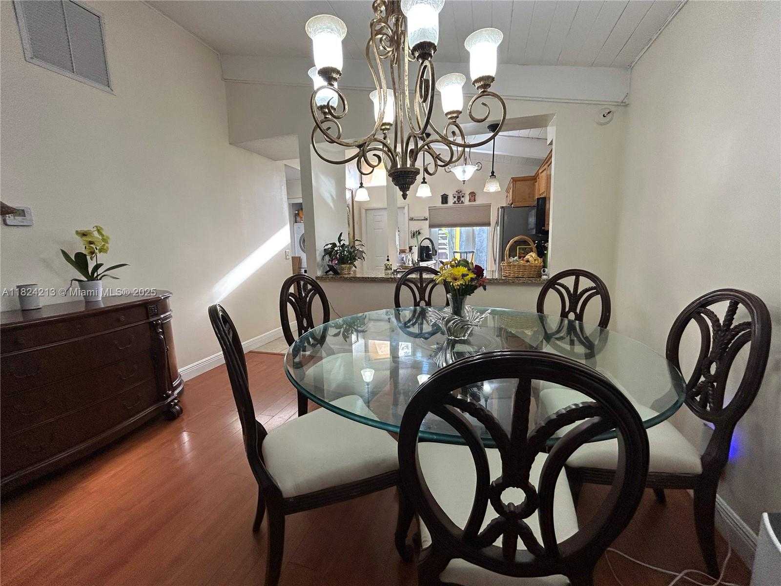 Small Image of 121 BRIARWOOD CIR #1-5, Hollywood Number 8