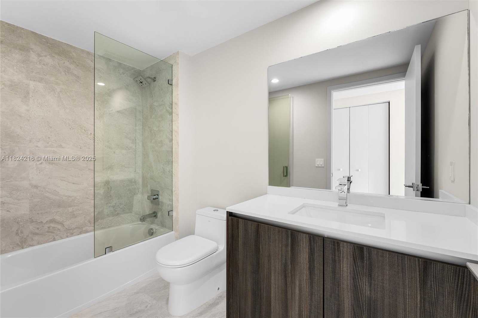 Small Image of 488 NORTH EAST 18 ST #4112, Miami Number 21