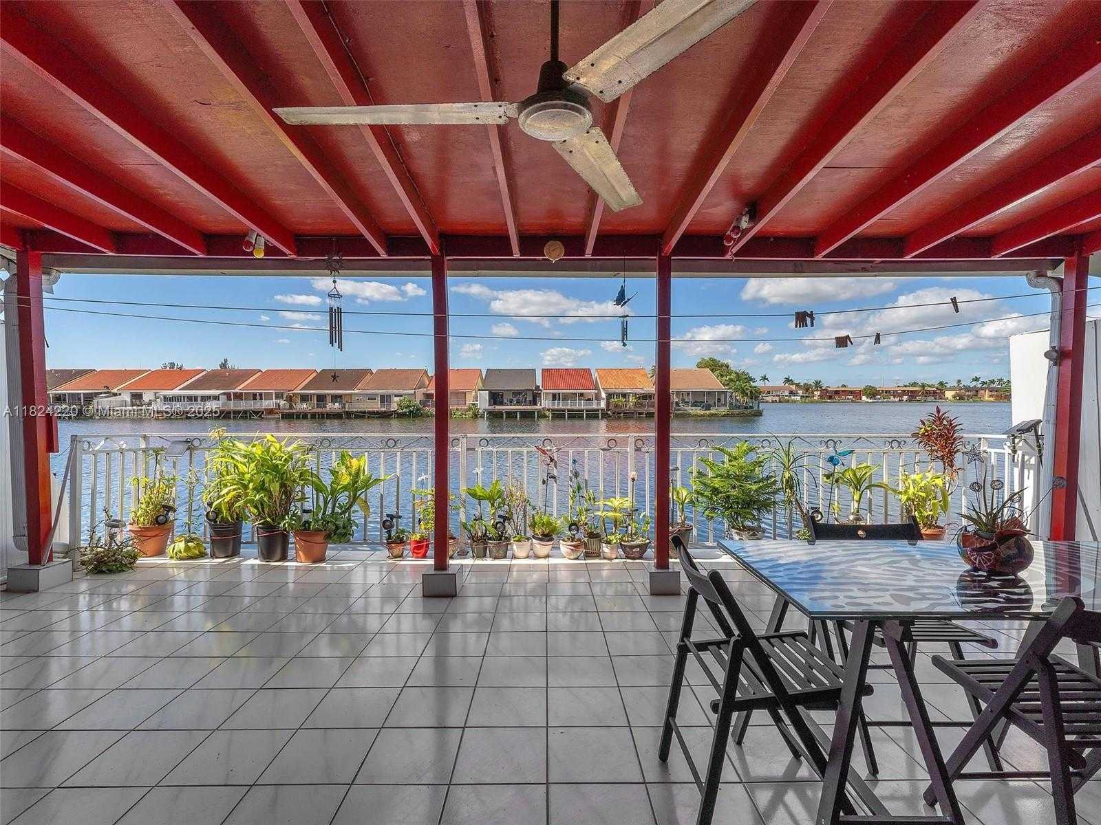 Small Image of 5530 W 26th Ct, Hialeah, FL 33016, USA Number 2