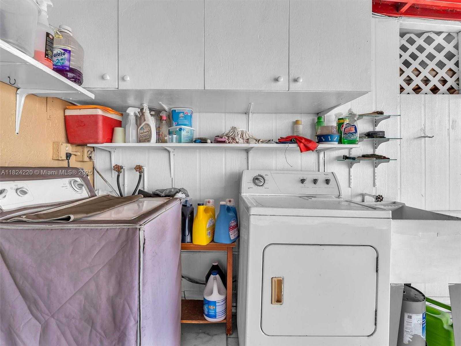 Small Image of 5530 W 26th Ct, Hialeah, FL 33016, USA Number 20
