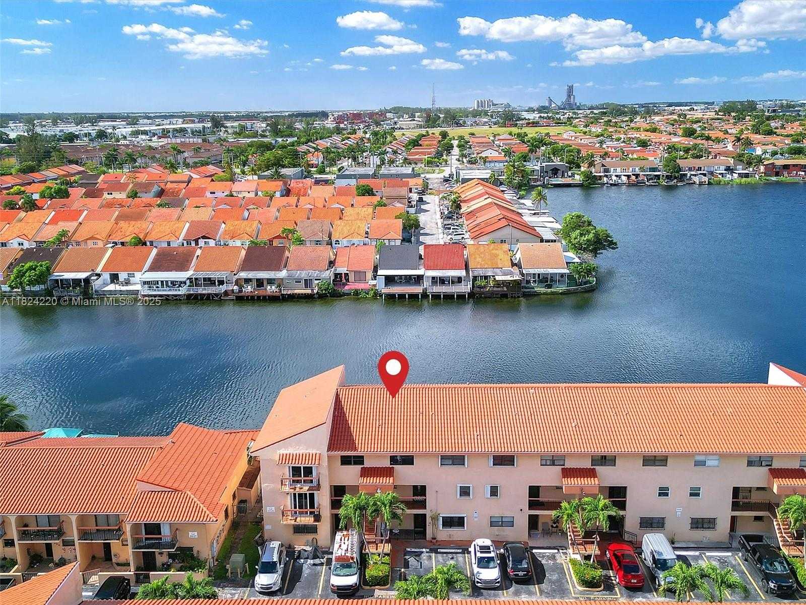 Small Image of 5530 W 26th Ct, Hialeah, FL 33016, USA Number 30