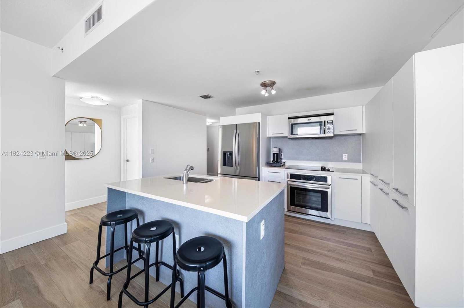 Small Image of 1900 NORTH BAYSHORE DR #4111, Miami Number 13
