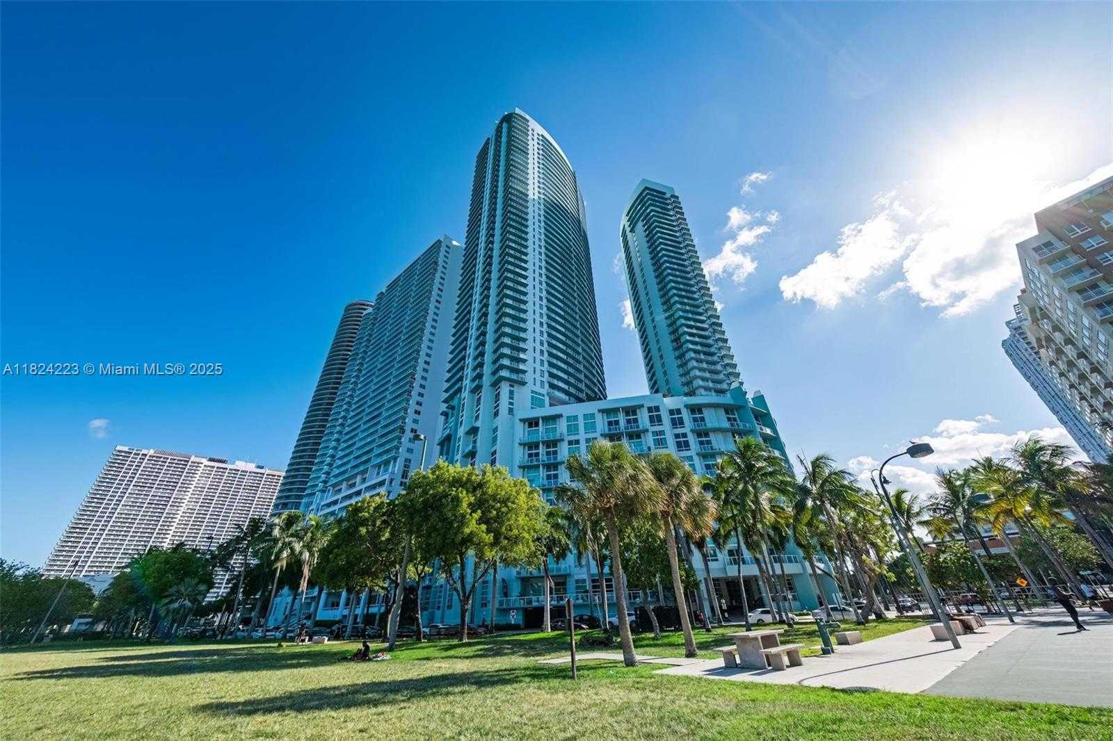 Small Image of 1900 NORTH BAYSHORE DR #4111, Miami Number 3