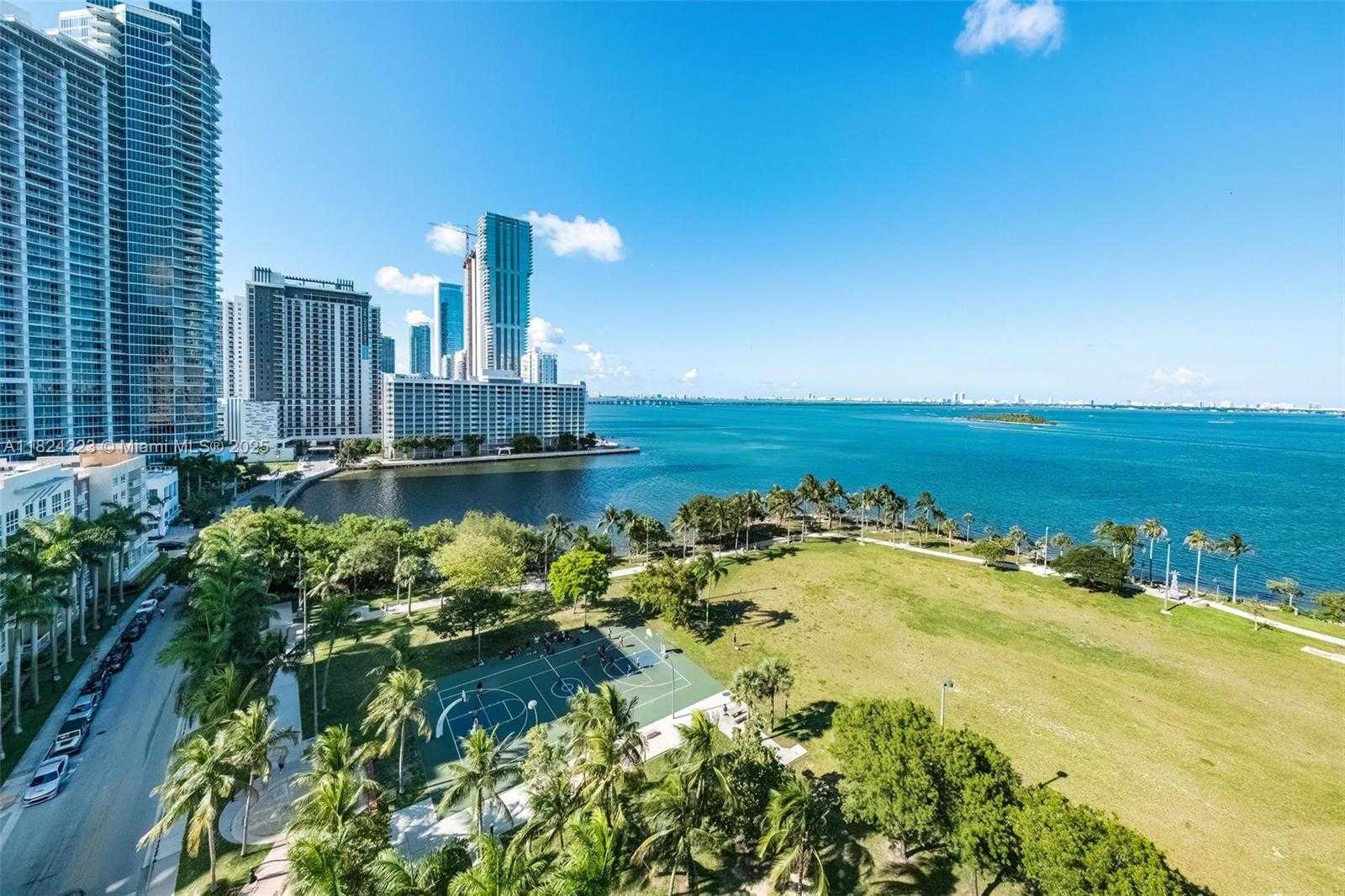 Small Image of 1900 NORTH BAYSHORE DR #4111, Miami Number 39