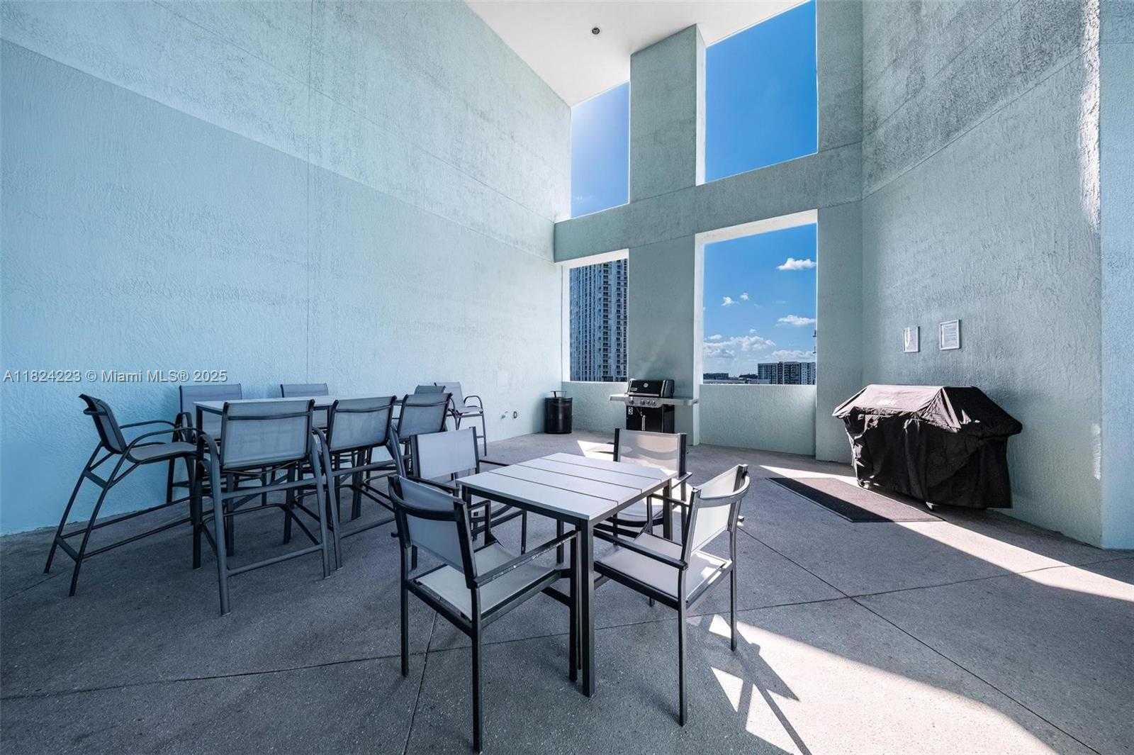 Small Image of 1900 NORTH BAYSHORE DR #4111, Miami Number 43