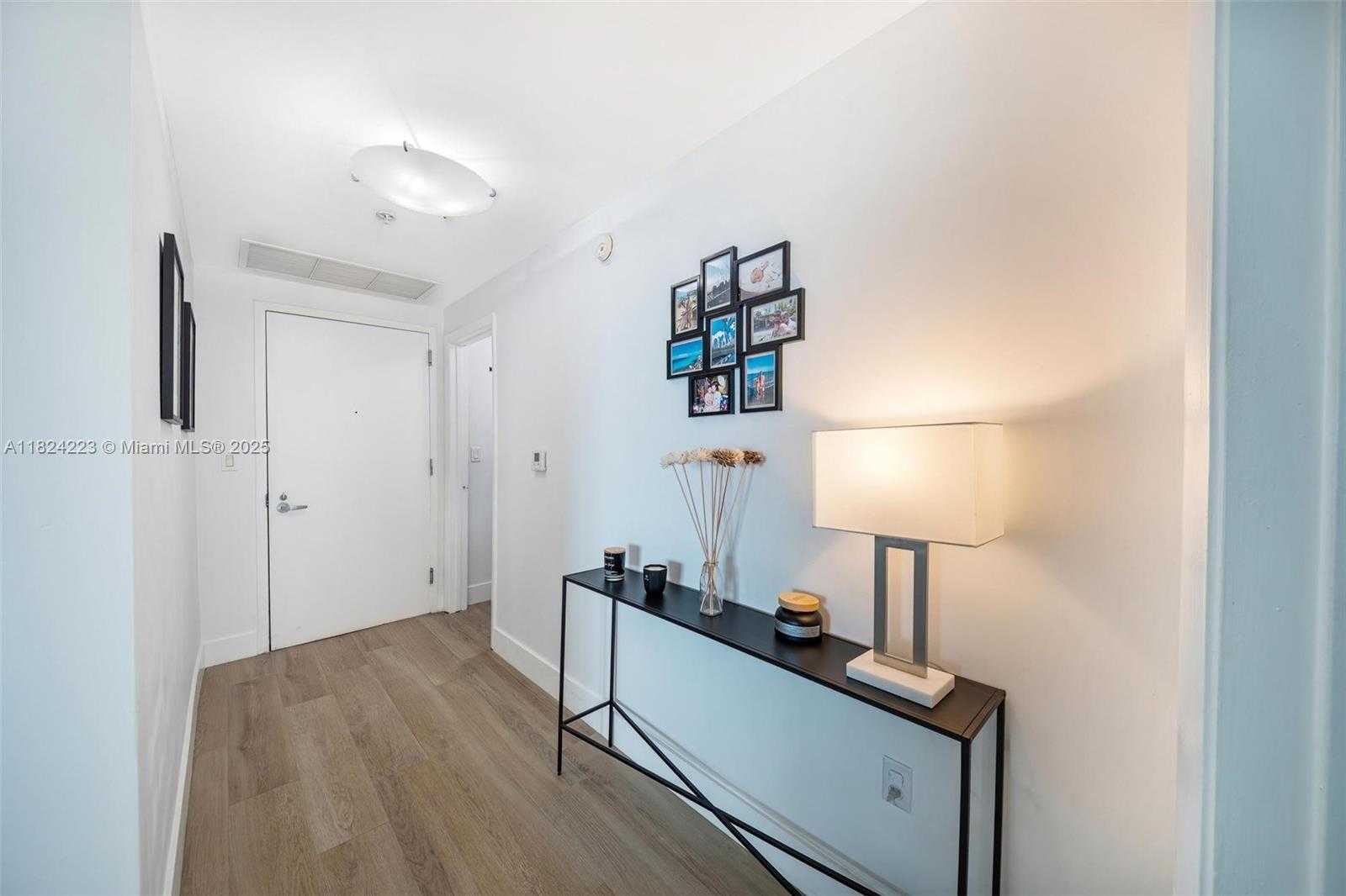 Small Image of 1900 NORTH BAYSHORE DR #4111, Miami Number 6