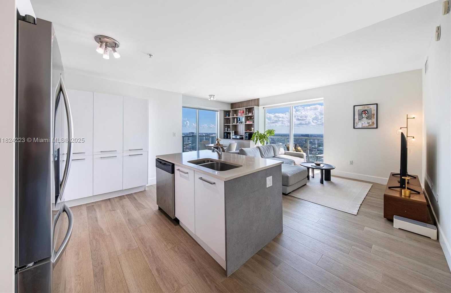 Small Image of 1900 NORTH BAYSHORE DR #4111, Miami Number 7