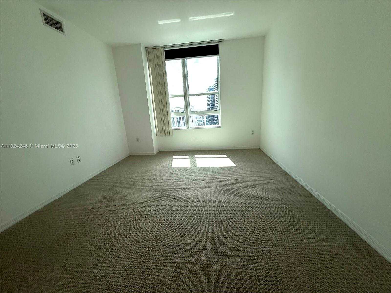 Small Image of 951 BRICKELL AVE #3703, Miami Number 10