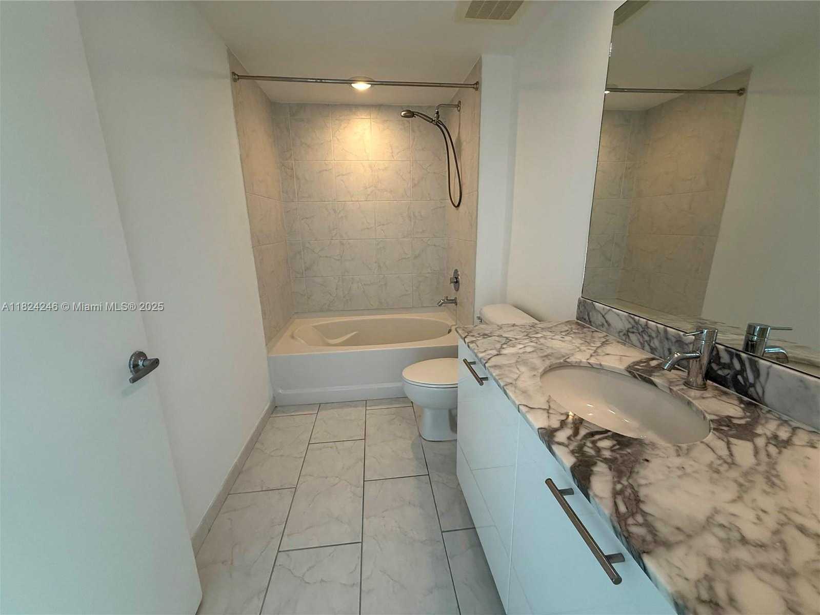 Small Image of 951 BRICKELL AVE #3703, Miami Number 12