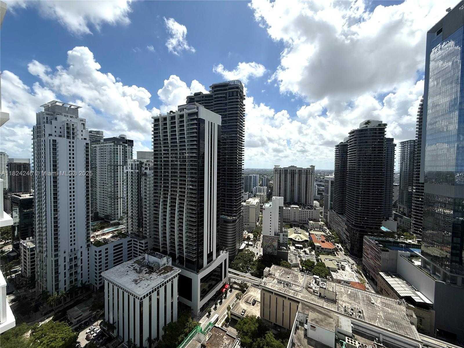 Small Image of 951 BRICKELL AVE #3703, Miami Number 15