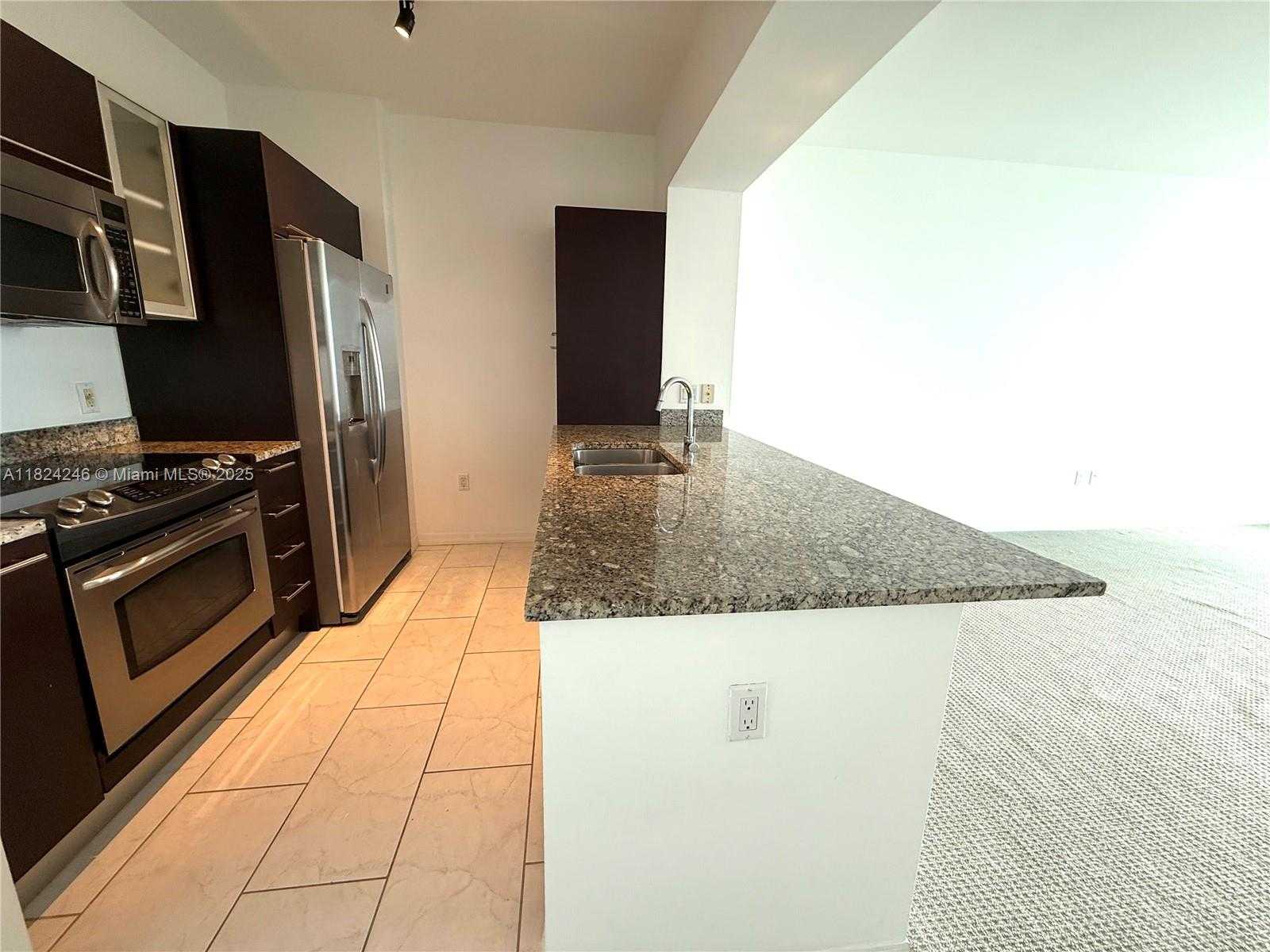 Small Image of 951 BRICKELL AVE #3703, Miami Number 2