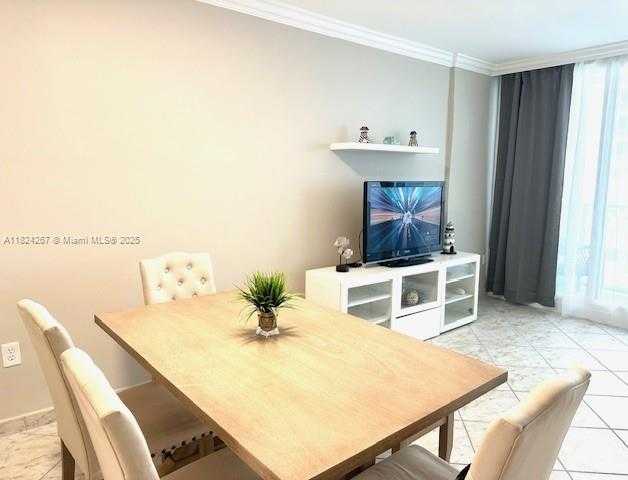 Imagen de Pequeño Objeto