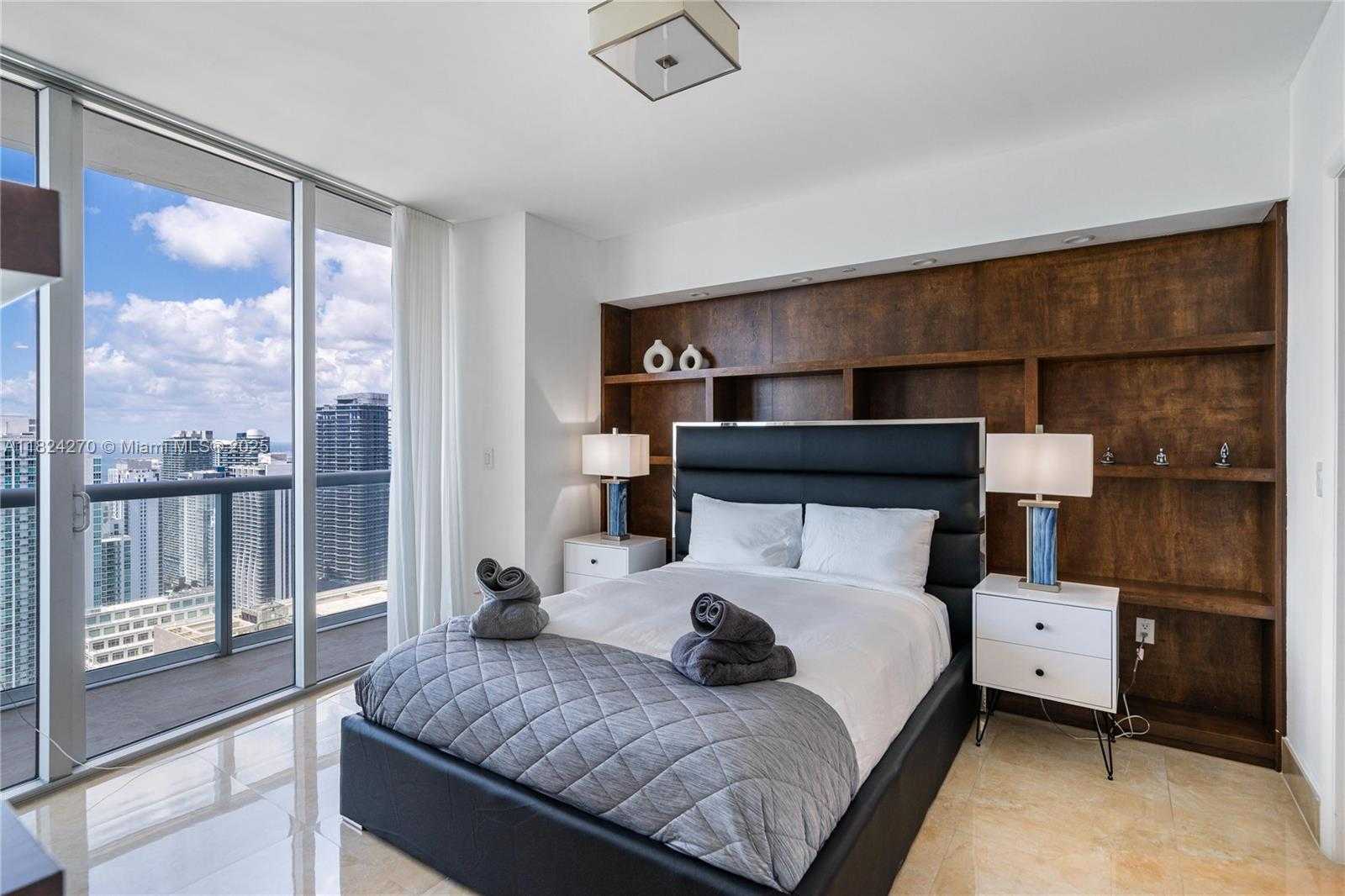 Small Image of 495 BRICKELL #5705, Miami Number 12