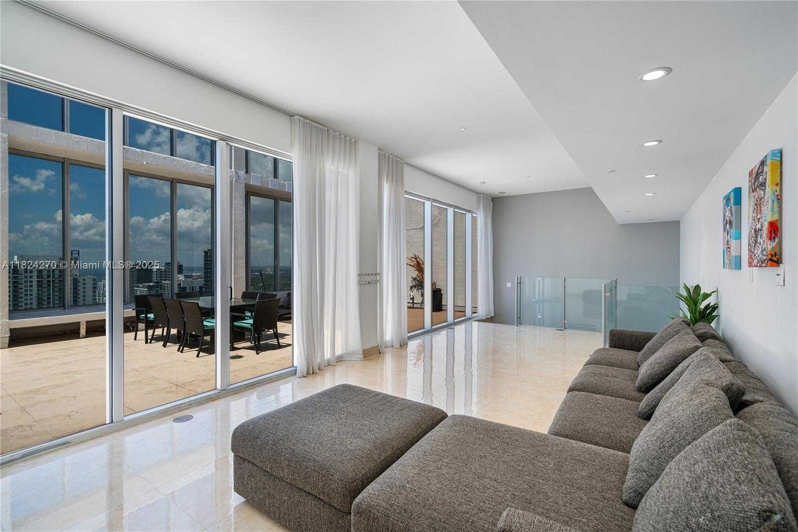 Small Image of 495 BRICKELL #5705, Miami Number 2