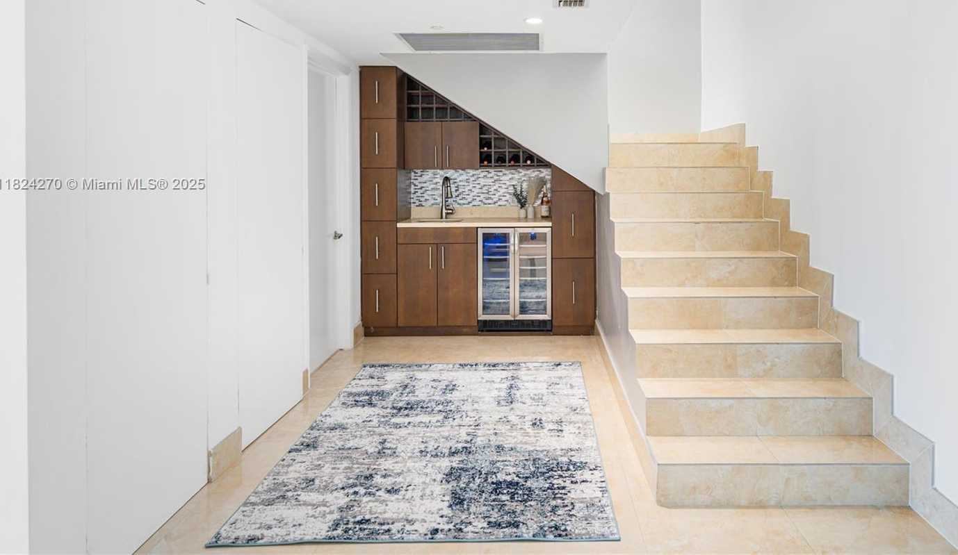 Small Image of 495 BRICKELL #5705, Miami Number 8