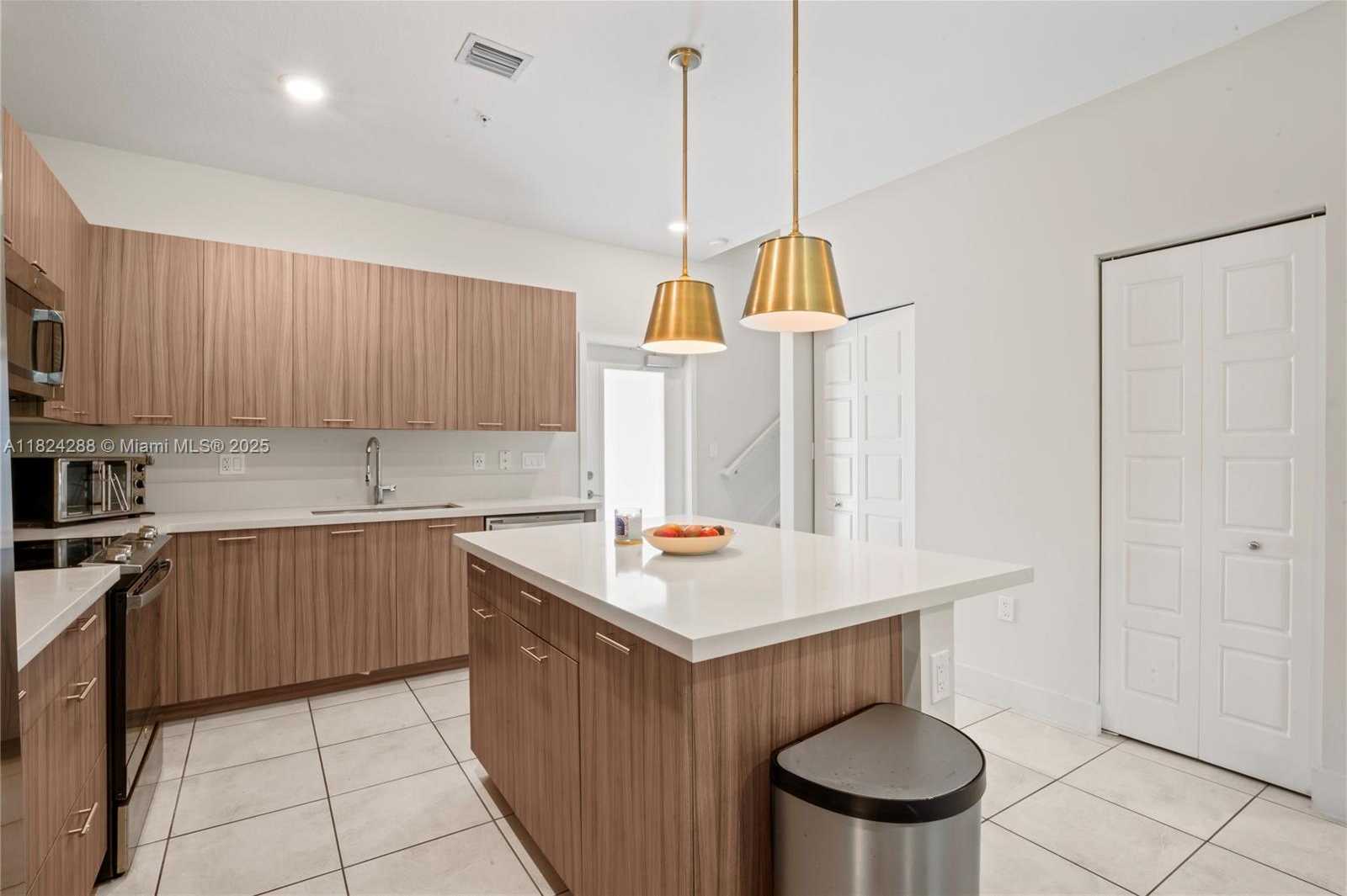 Small Image of 8301 NORTH WEST 41ST ST #B-102, Doral Number 12
