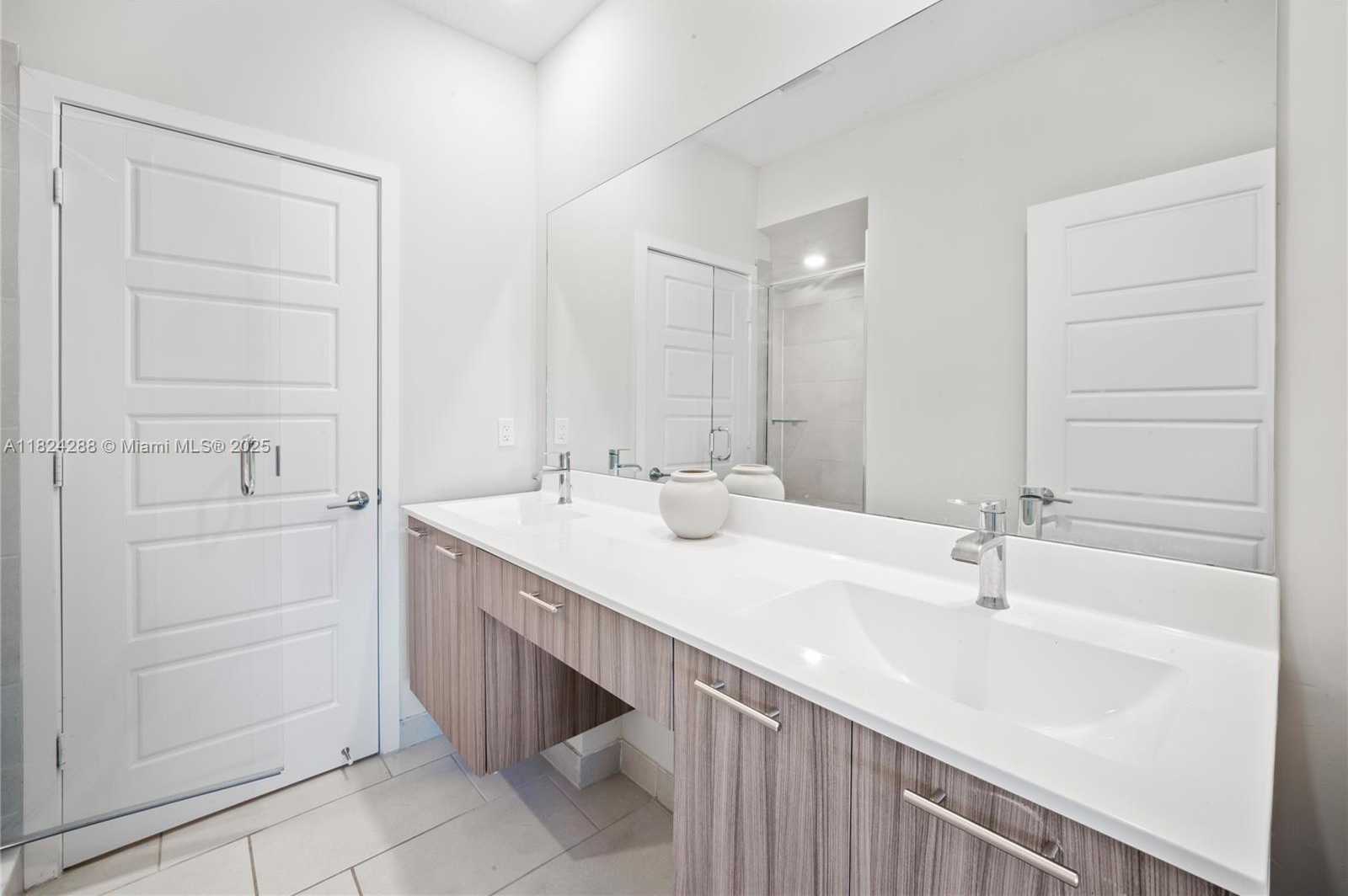 Small Image of 8301 NORTH WEST 41ST ST #B-102, Doral Number 25