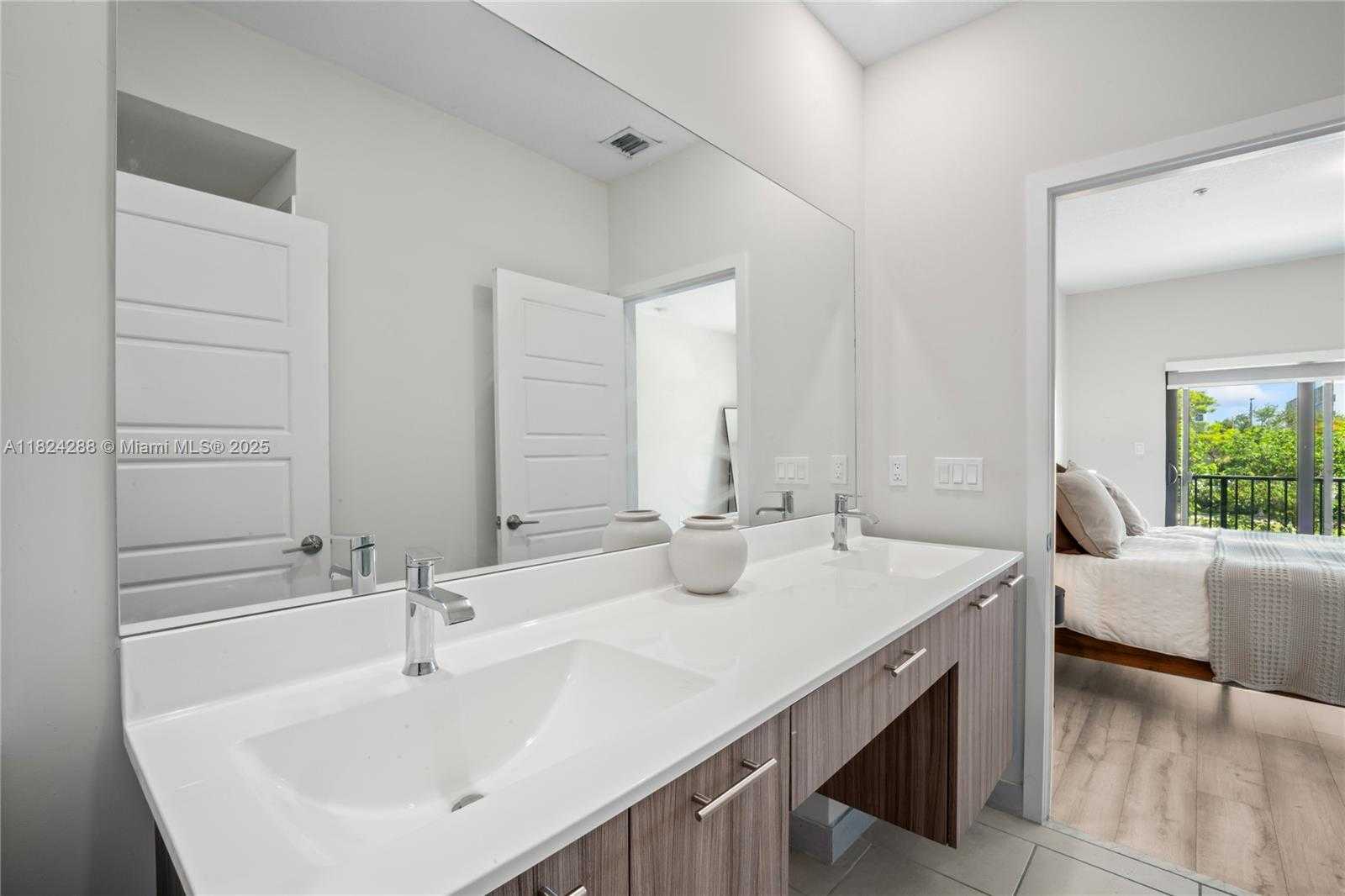 Small Image of 8301 NORTH WEST 41ST ST #B-102, Doral Number 27