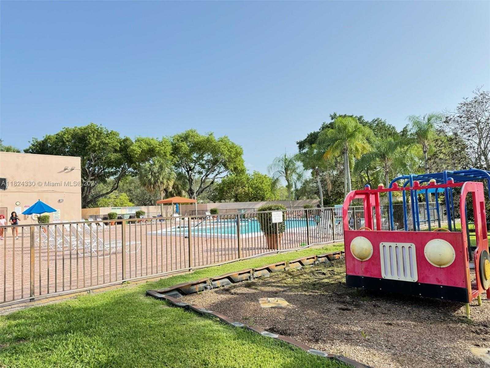 Small Image of 1143 NORTH WEST 122ND TER, Pembroke Pines Number 32