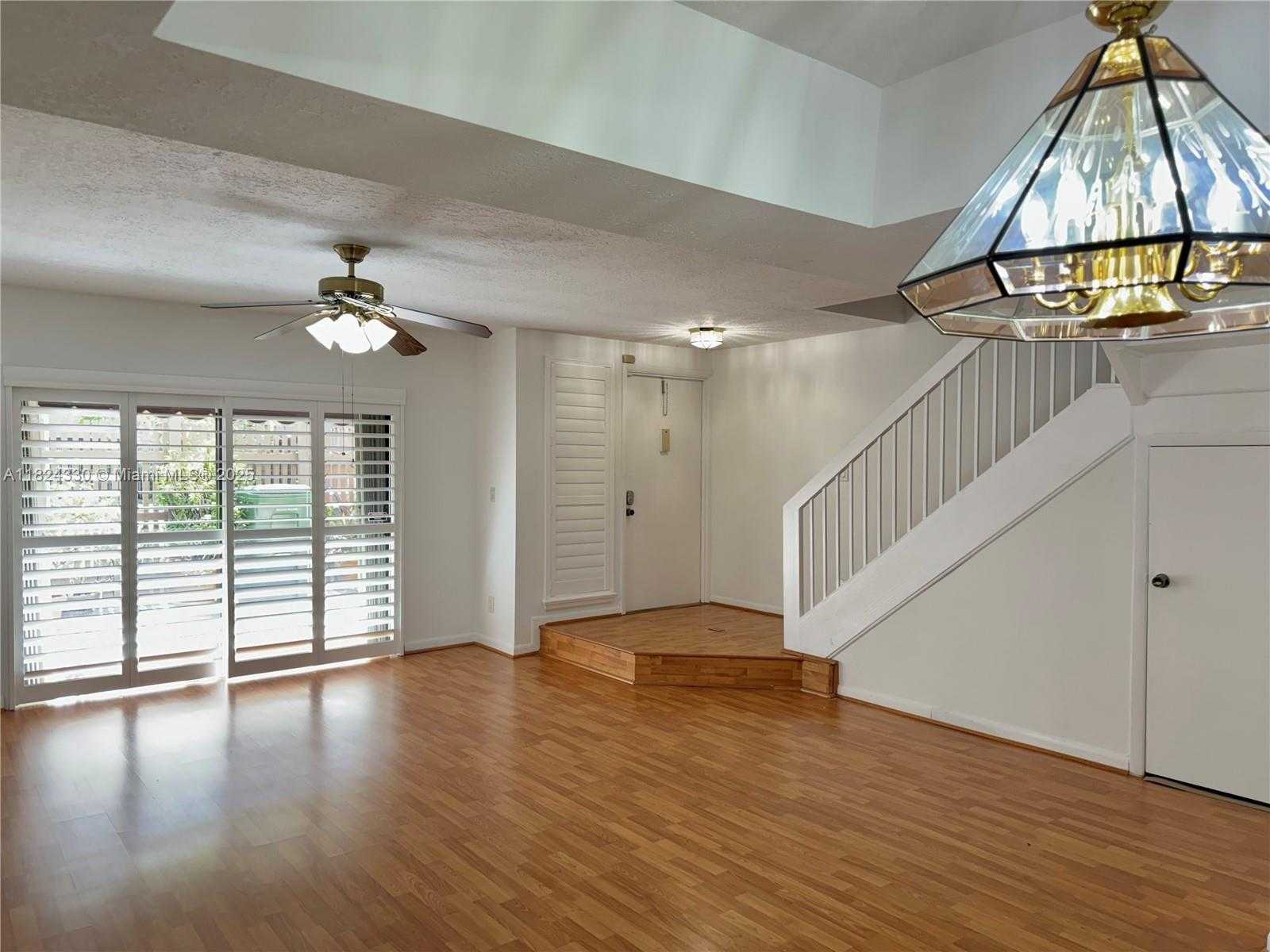 Small Image of 1143 NORTH WEST 122ND TER, Pembroke Pines Number 4
