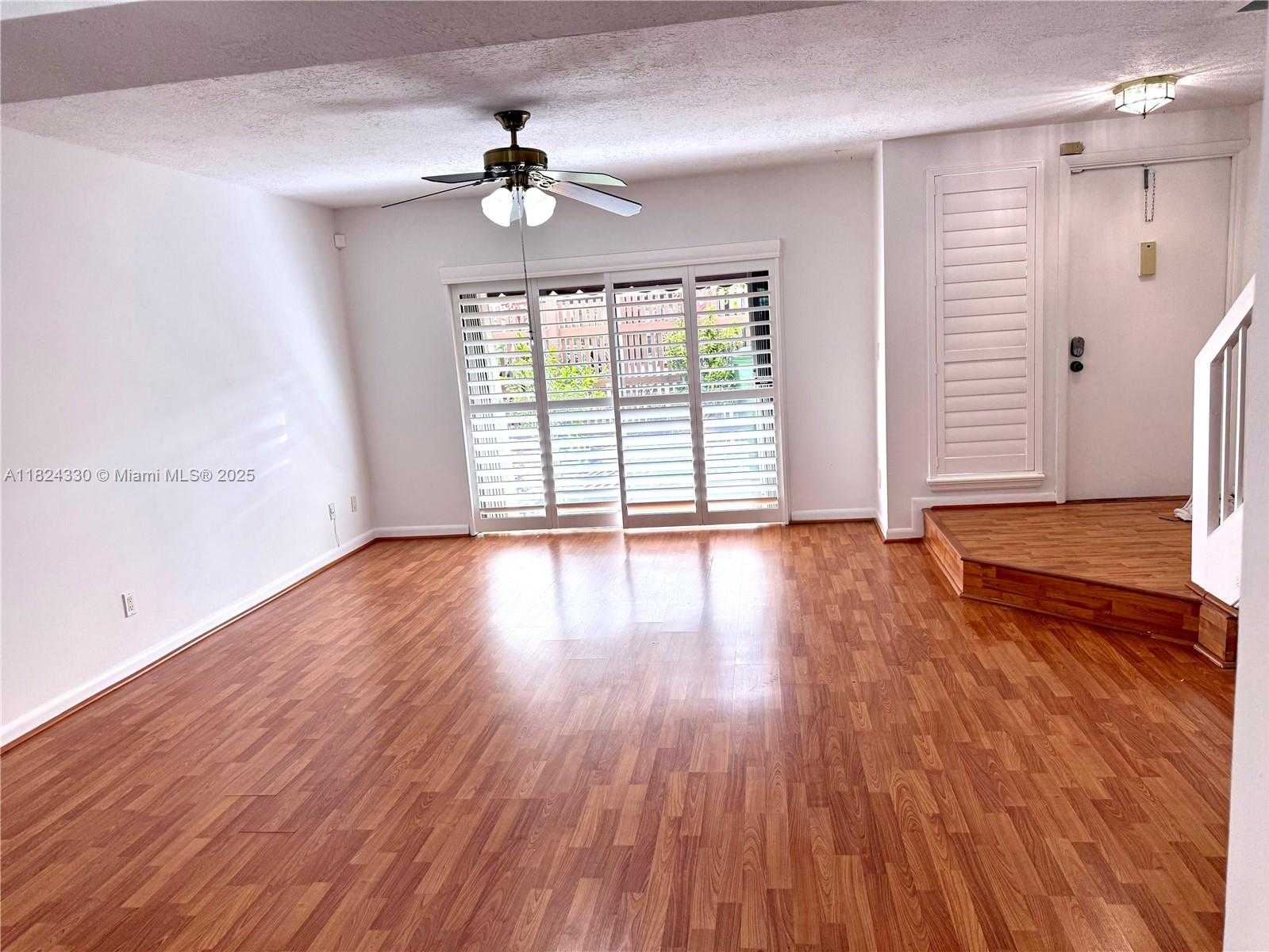 Small Image of 1143 NORTH WEST 122ND TER, Pembroke Pines Number 5