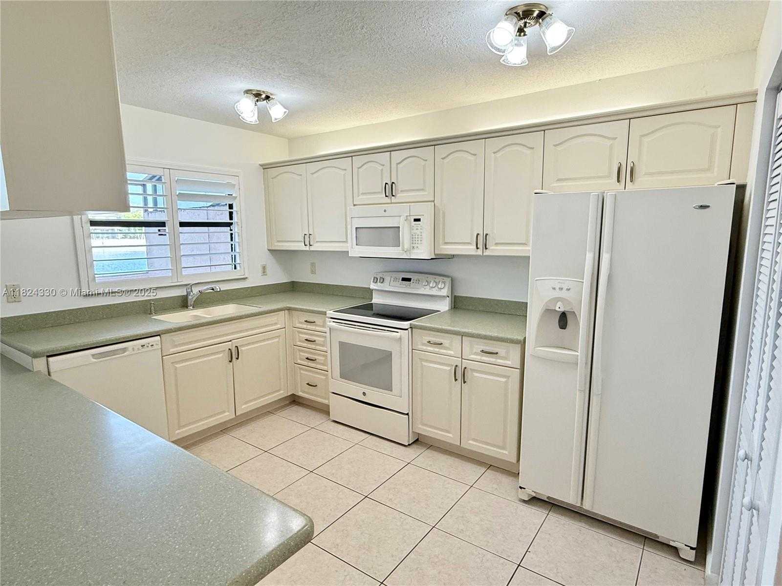 Small Image of 1143 NORTH WEST 122ND TER, Pembroke Pines Number 6