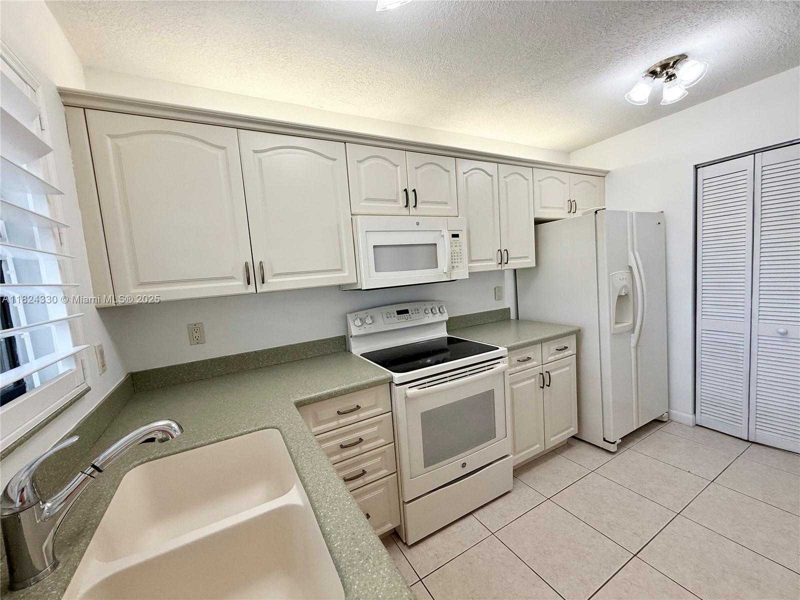 Small Image of 1143 NORTH WEST 122ND TER, Pembroke Pines Number 7
