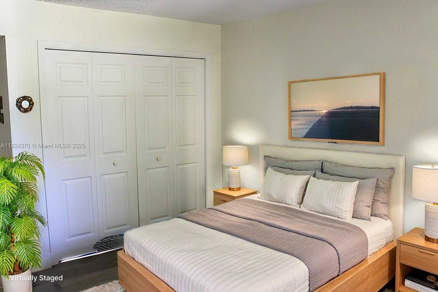 Small Image of 16475 GOLF CLUB RD #201, Weston Number 11