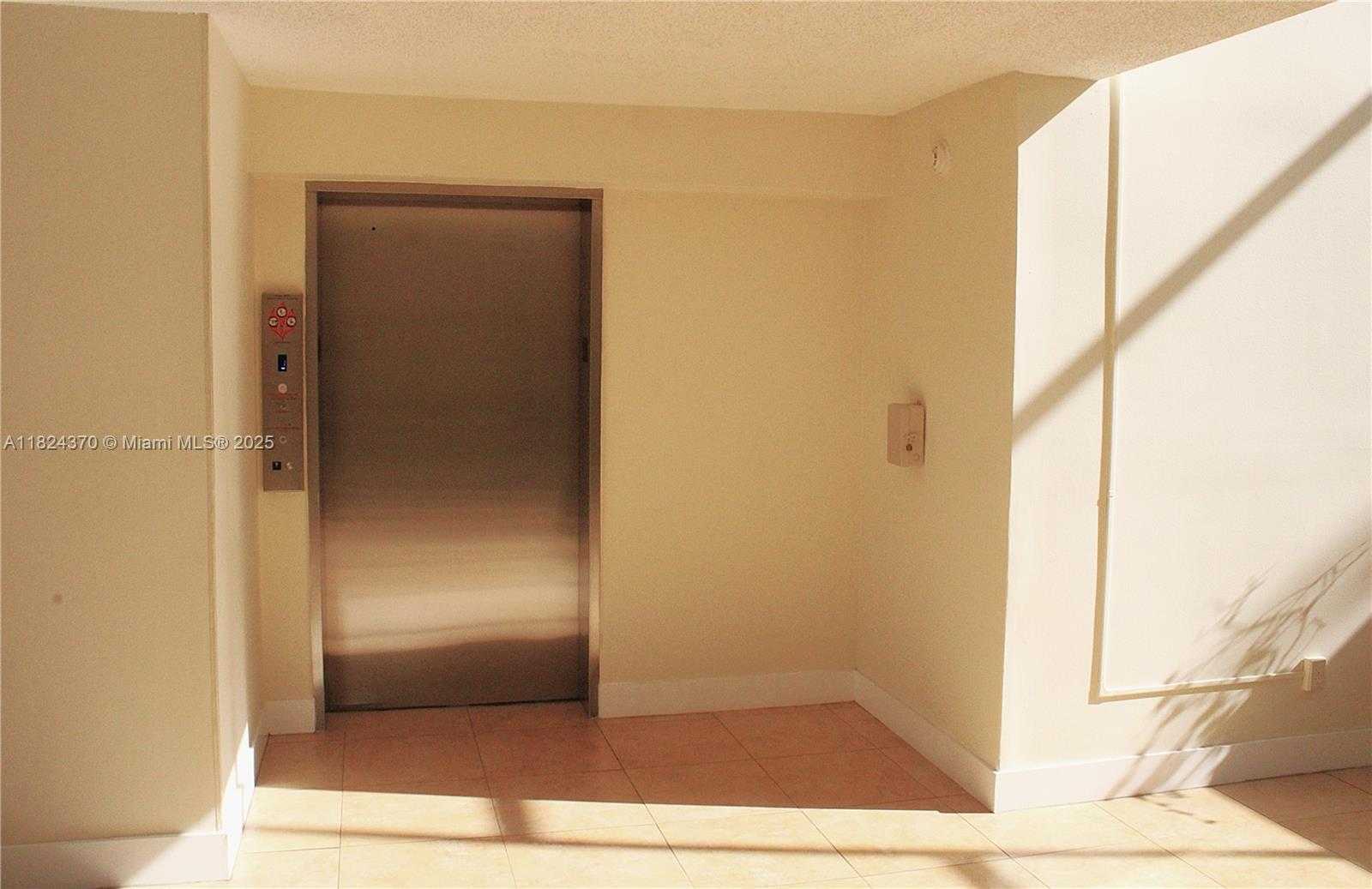 Small Image of 16475 GOLF CLUB RD #201, Weston Number 19