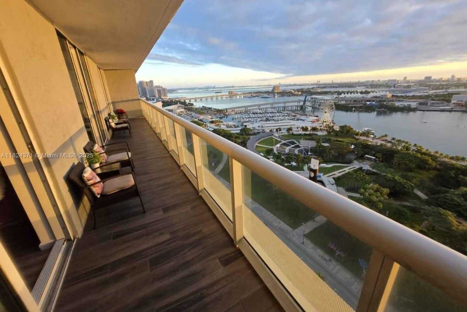 Small Image of 50 BISCAYNE BLVD #3006, Miami Number 7