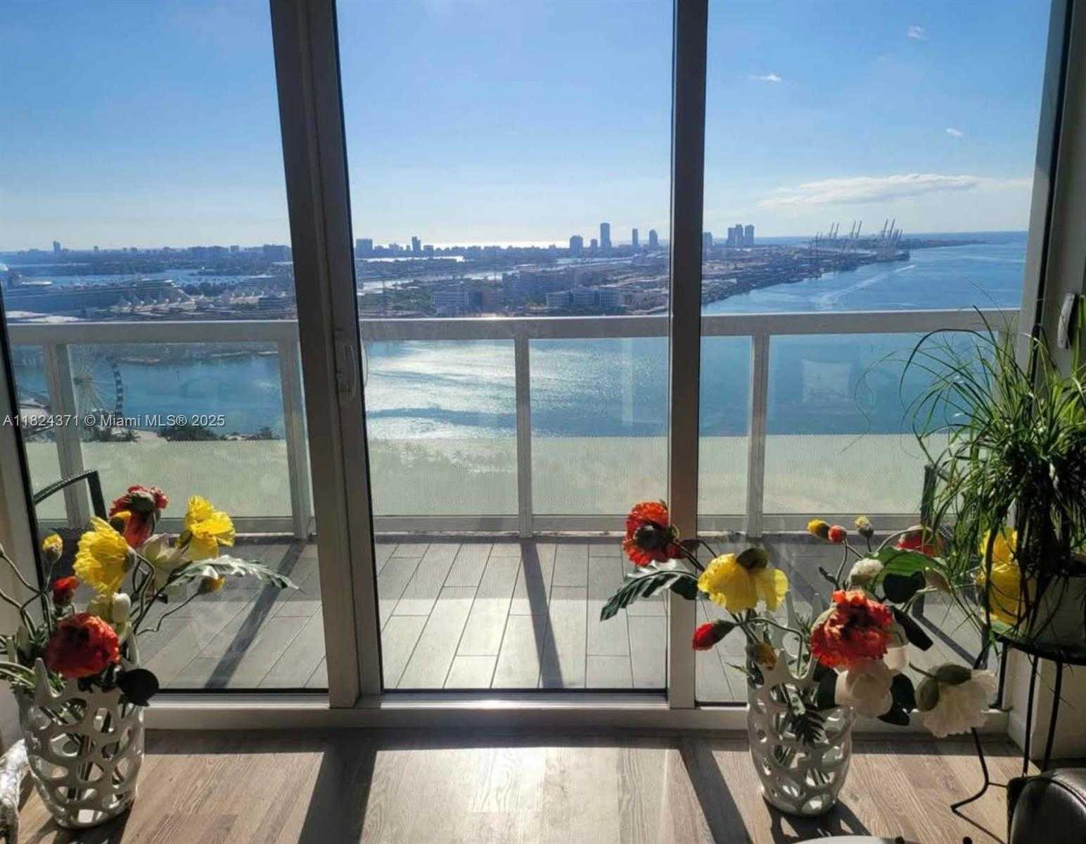Small Image of 50 BISCAYNE BLVD #3006, Miami Number 9