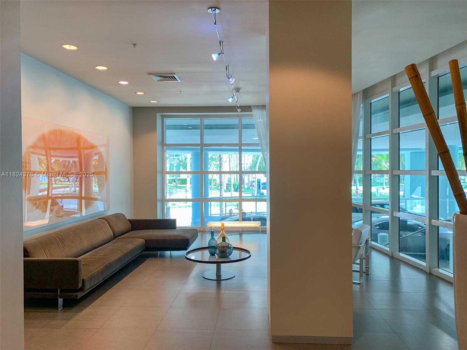 Small Image of 1900 NORTH BAYSHORE DR #2514, Miami Number 24