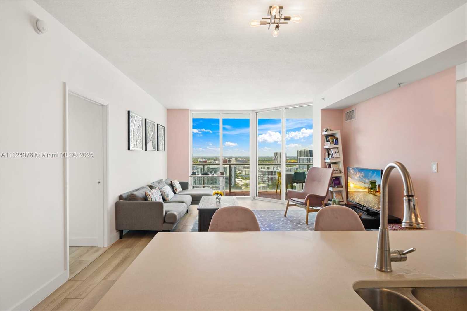 Small Image of 1900 NORTH BAYSHORE DR #2514, Miami Number 6