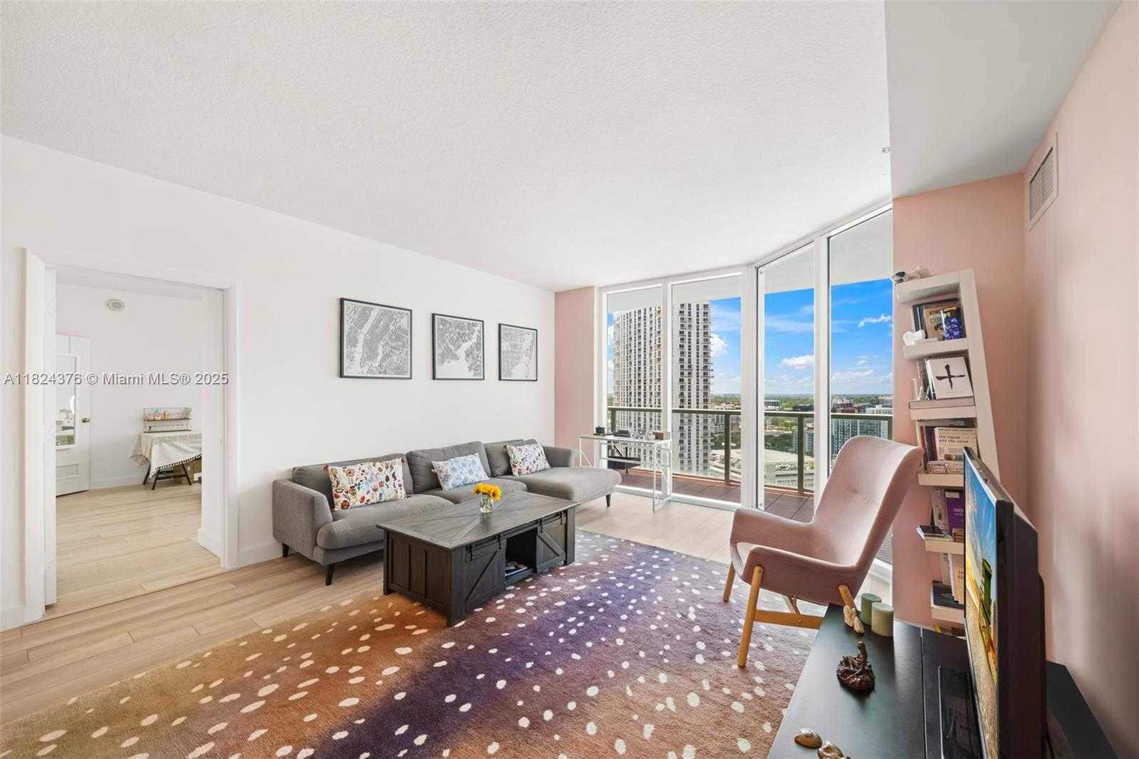 Small Image of 1900 NORTH BAYSHORE DR #2514, Miami Number 9