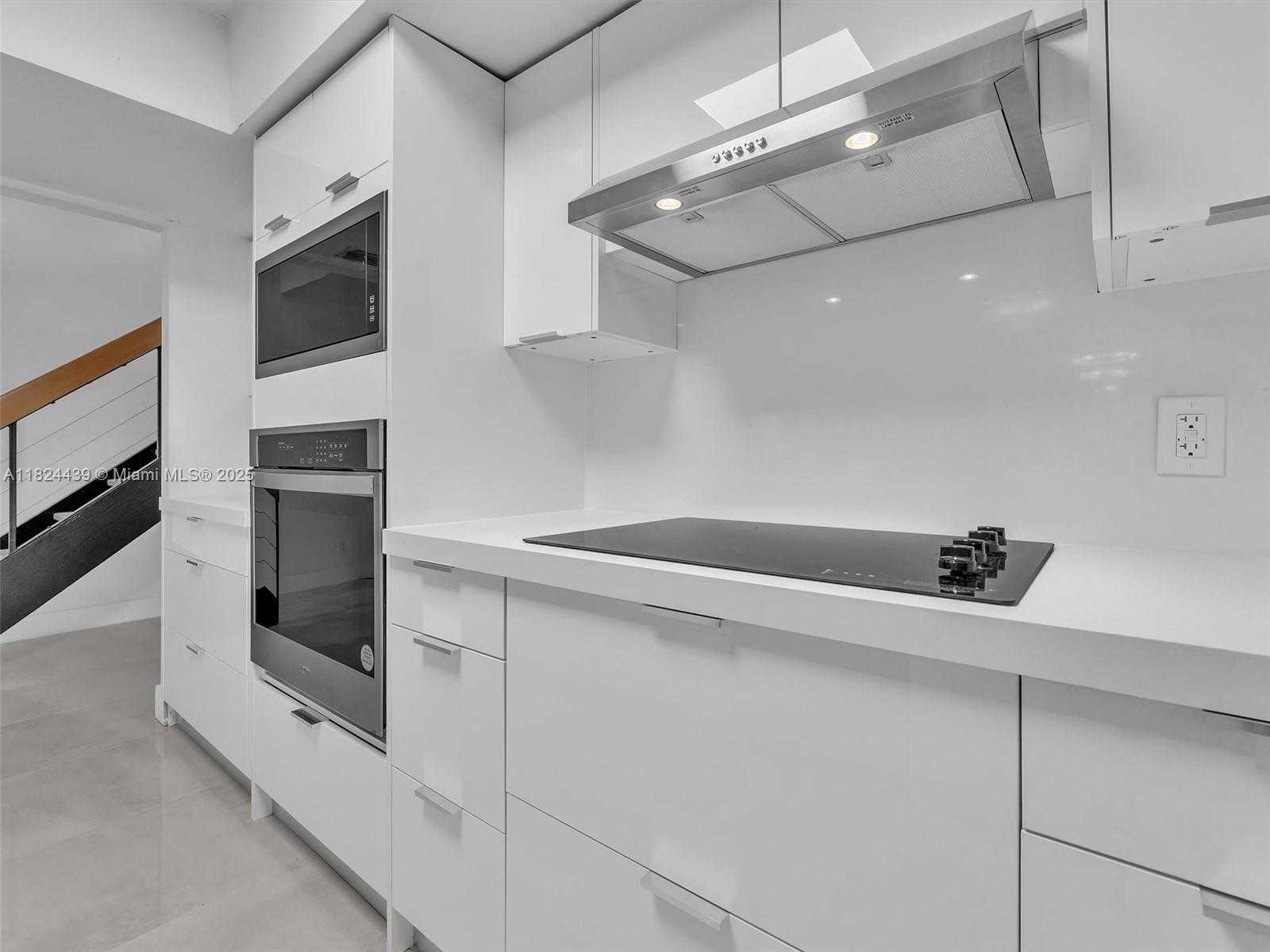 Small Image of 3427 ATLANTA DR, Hollywood Number 15