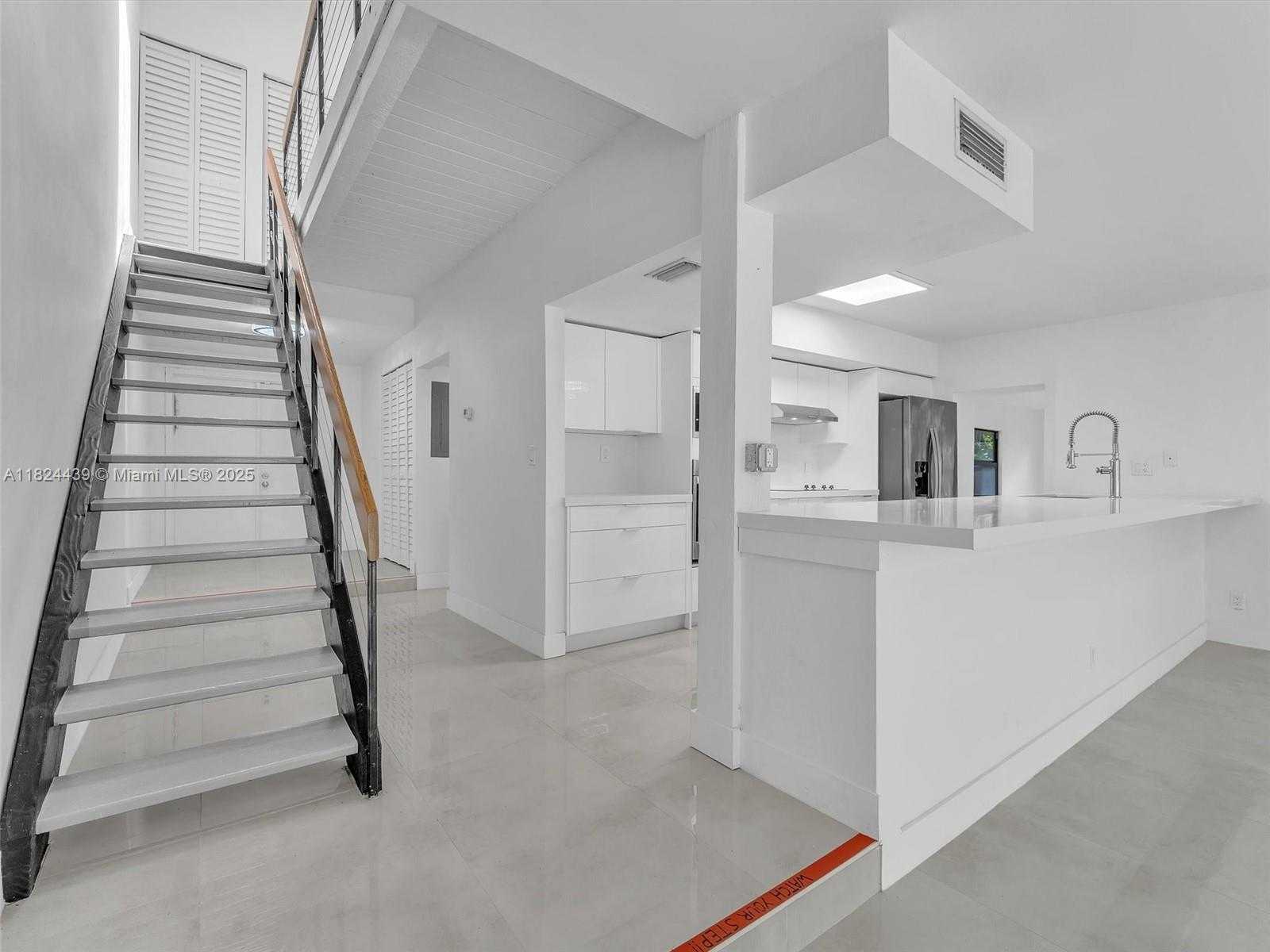 Small Image of 3427 ATLANTA DR, Hollywood Number 16