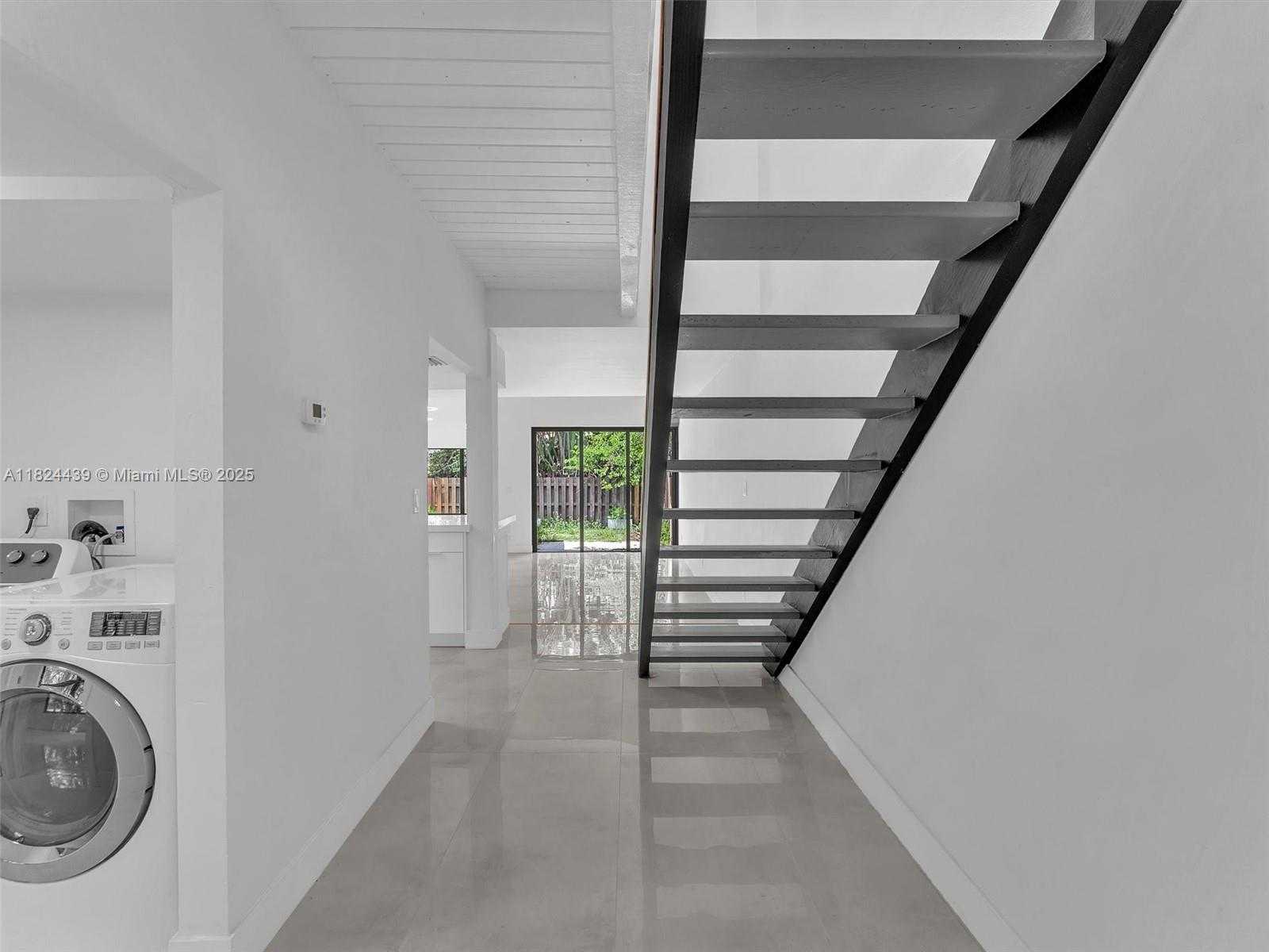 Small Image of 3427 ATLANTA DR, Hollywood Number 17