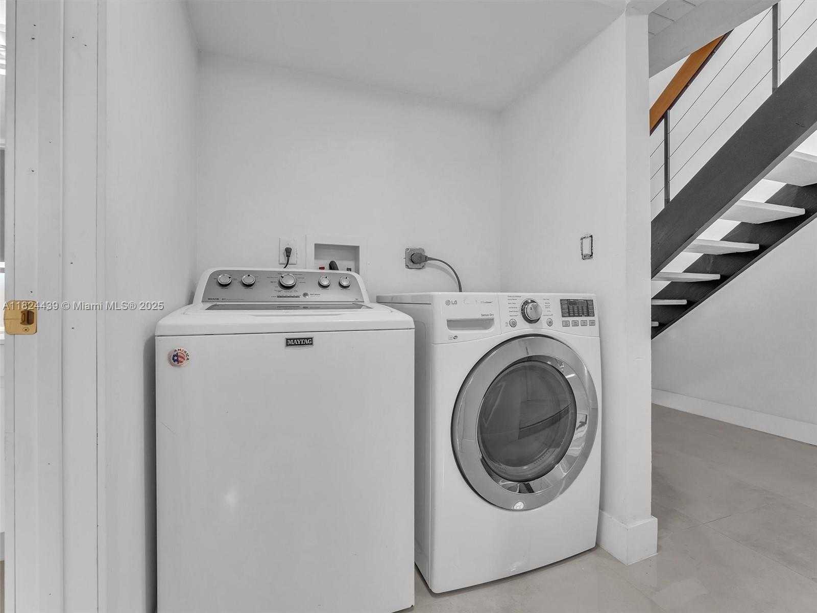 Small Image of 3427 ATLANTA DR, Hollywood Number 18