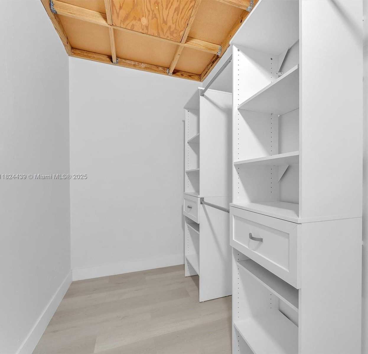 Small Image of 3427 ATLANTA DR, Hollywood Number 23